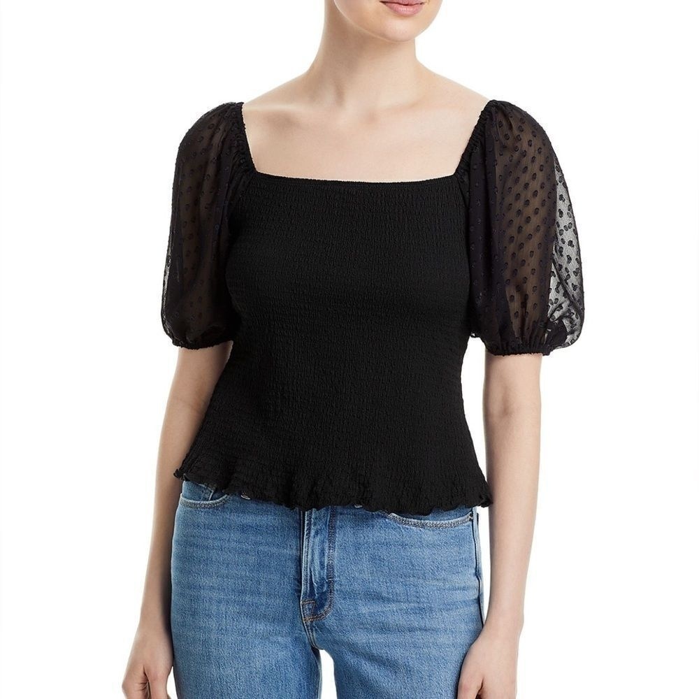 NWOT Status  By Chenault Smocked  Puff Sleeve Top - Black‎ - Size Large